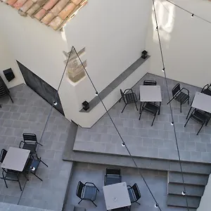 hostal-universitat.catalonia-hotels.com/